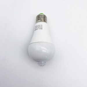 LAMPADA LAMPADINA FREDDA LED CON SENSORE LUCE CREPUSCOLARE GIARDINO 12W AUTOMATI